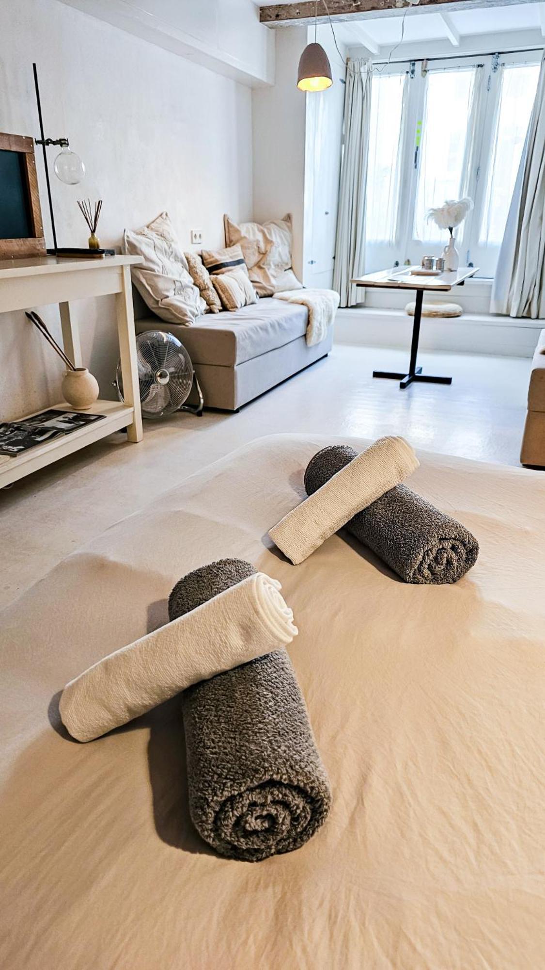 The White Wilde - Studio In A Historic Canalhouse From 1799 Amsterdam Bagian luar foto