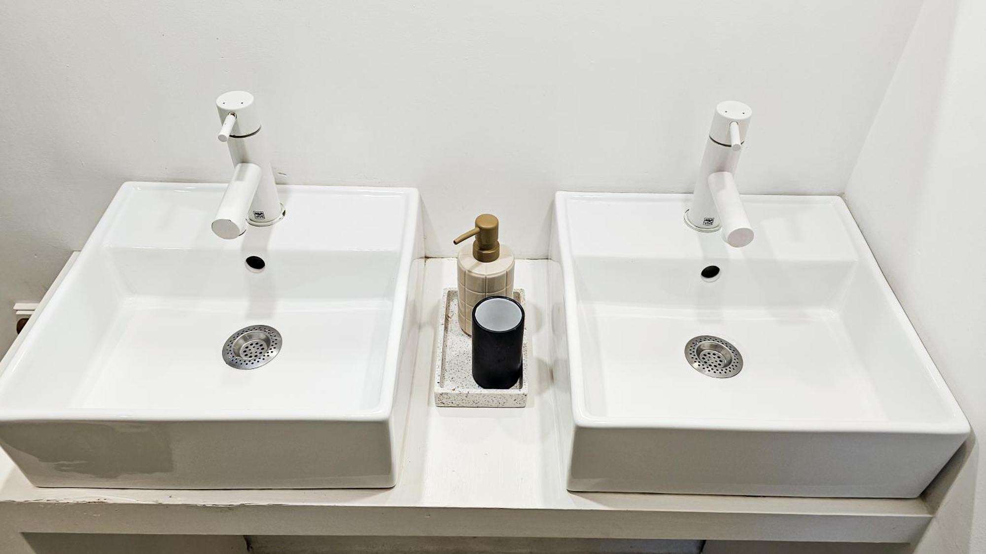 The White Wilde - Studio In A Historic Canalhouse From 1799 Amsterdam Bagian luar foto