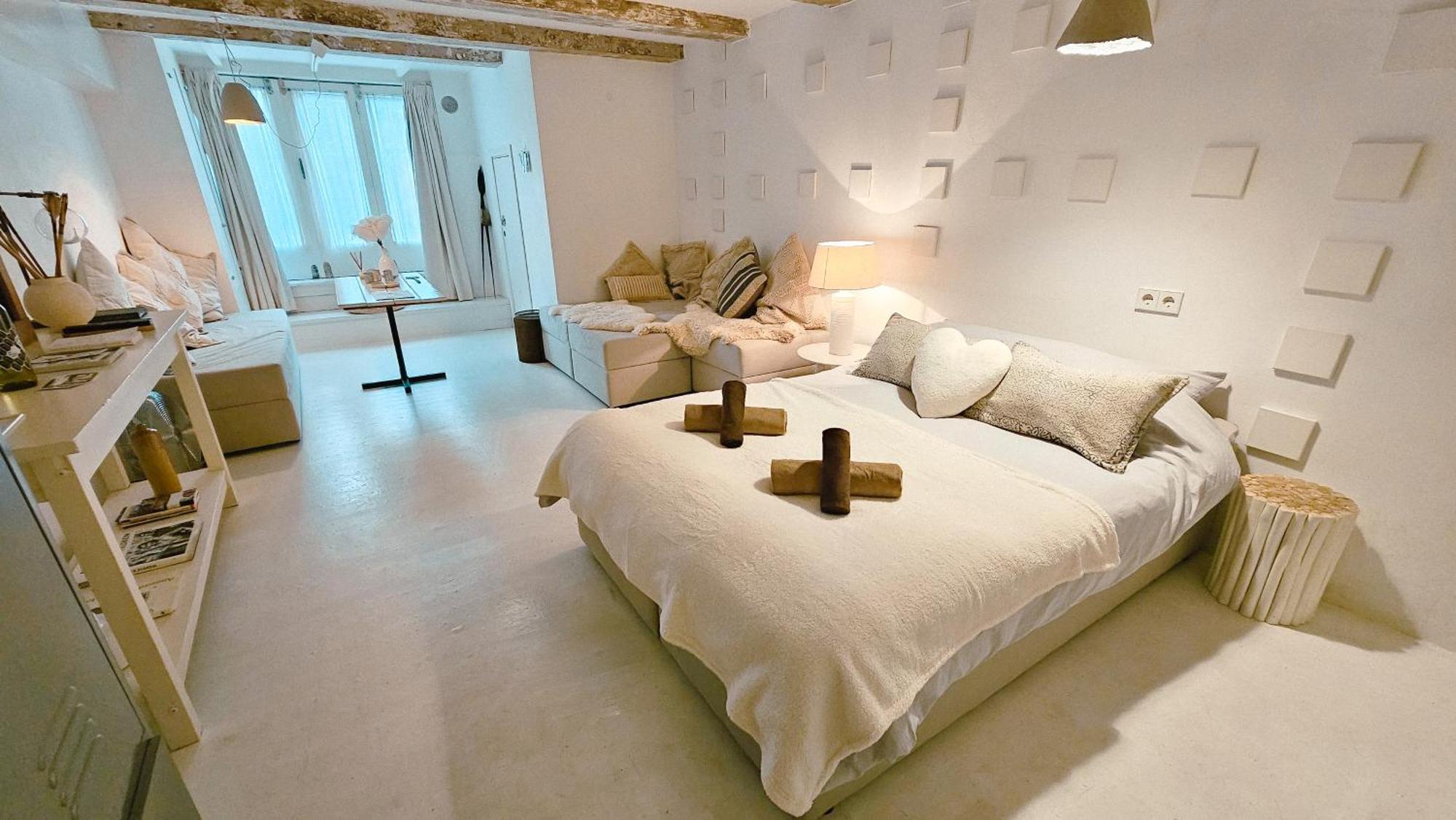 The White Wilde - Studio In A Historic Canalhouse From 1799 Amsterdam Bagian luar foto